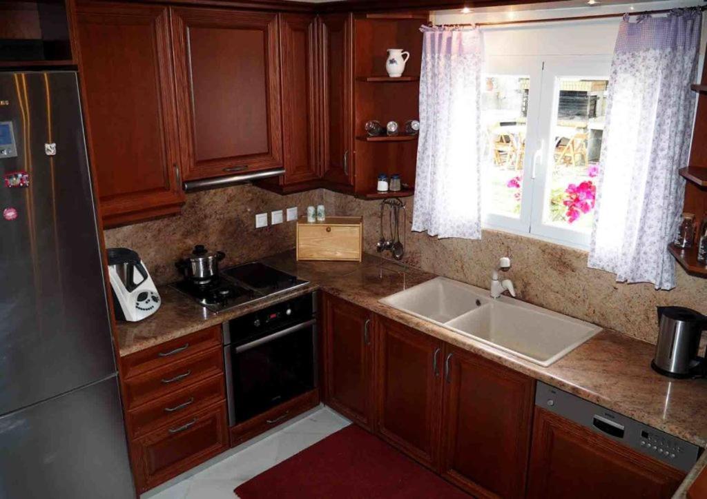 סכיניאס Blue Diamond Villa מראה חיצוני תמונה